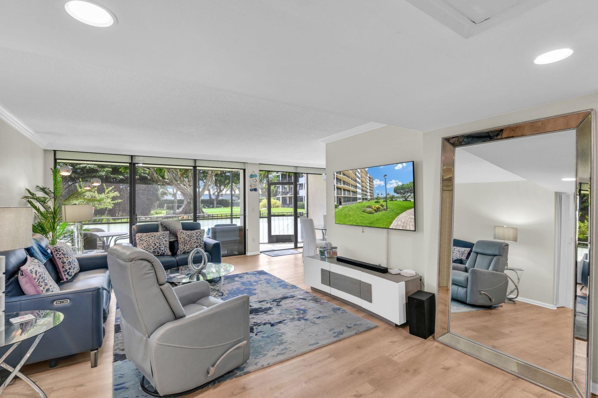 899 Jeffery Street, Unit 109, Boca Raton, FL 33487 Photo