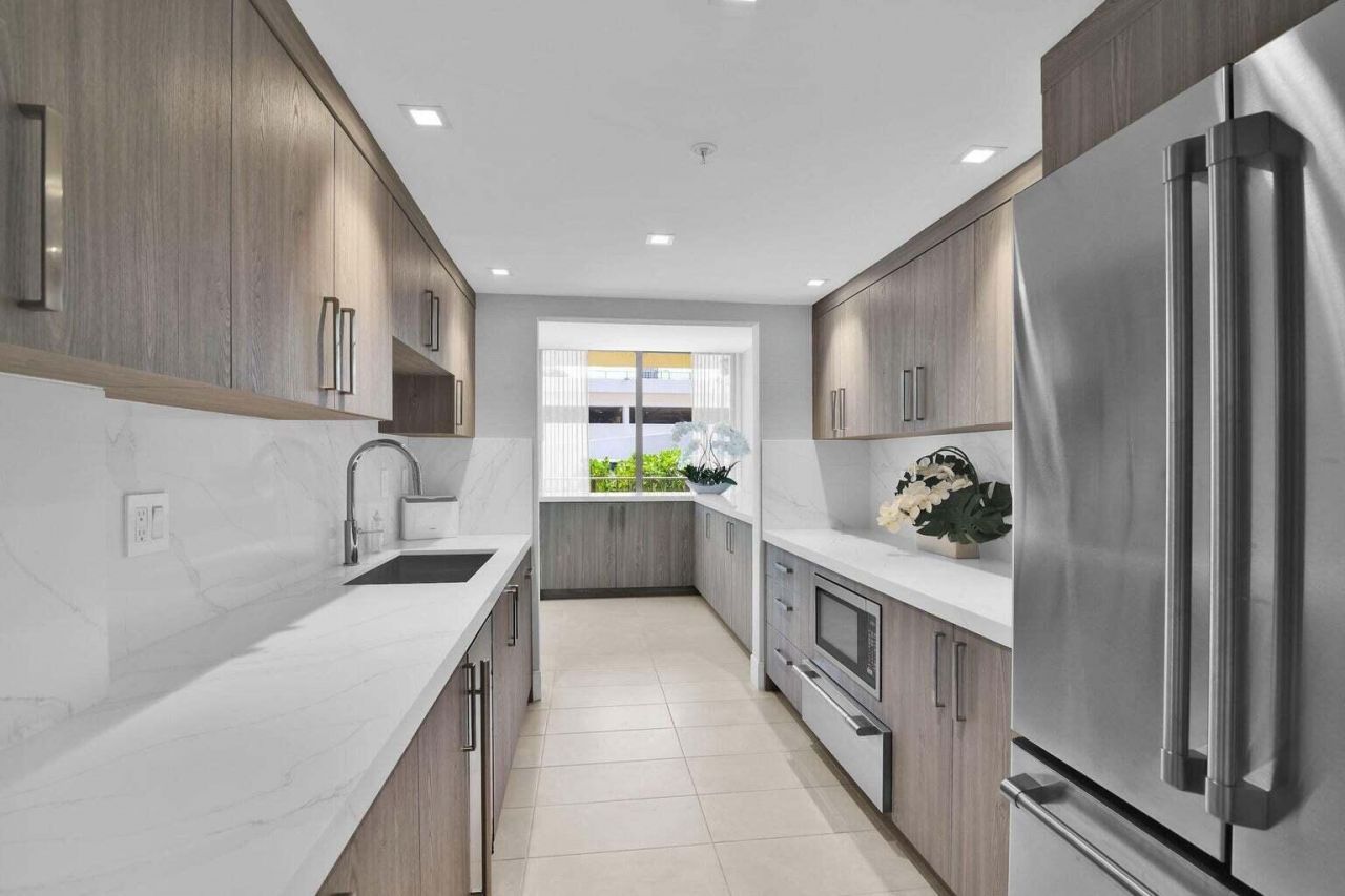 899 Jeffery Street, Unit 109, Boca Raton, FL 33487 Photo