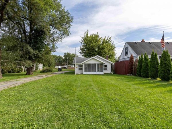 2215 Rehm Drive, Fort Wayne, IN 46819