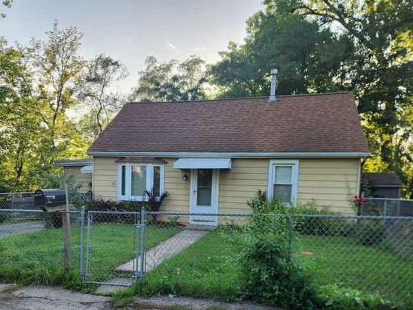32 Arlington Lane , Fox Lake, IL 60020