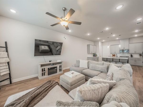 12933 Couture Drive, Farmers Branch, TX 75234