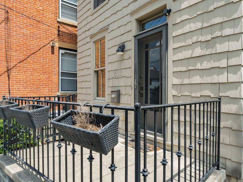 720 Macon Alley , Columbus, OH 43206 Photo 3
