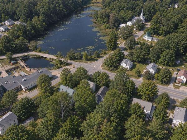 128 N Main Street , Monmouth, ME 04265