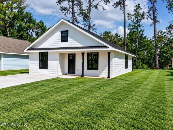 1528 Wynedote Drive, Gautier, MS 39553
