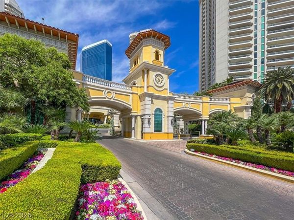 2747 Paradise Road, Unit 2605, Las Vegas, NV 89109