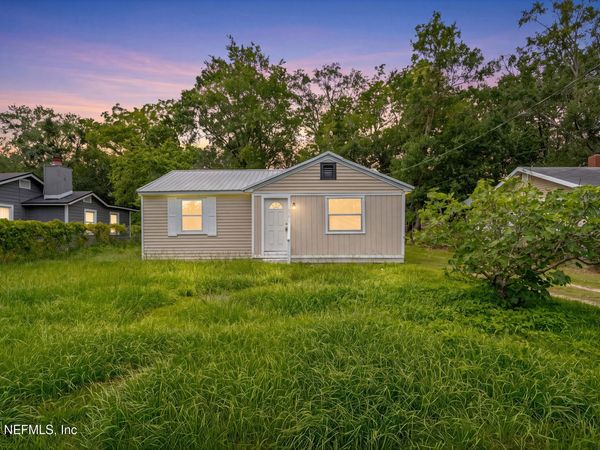 3267 SUNNYBROOK Avenue N, Jacksonville, FL 32254
