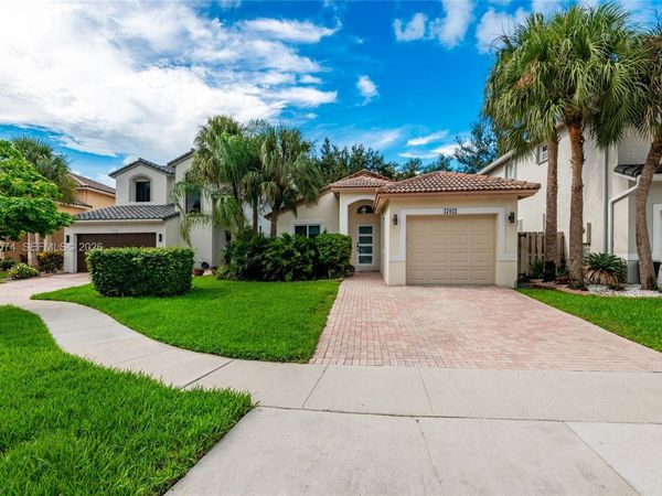 17022 NW 12th St, Pembroke Pines, FL 33028