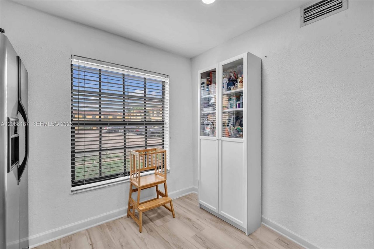 2771 NW 47th Ln, Unit 2905, Lauderdale Lakes, FL 33313 Photo