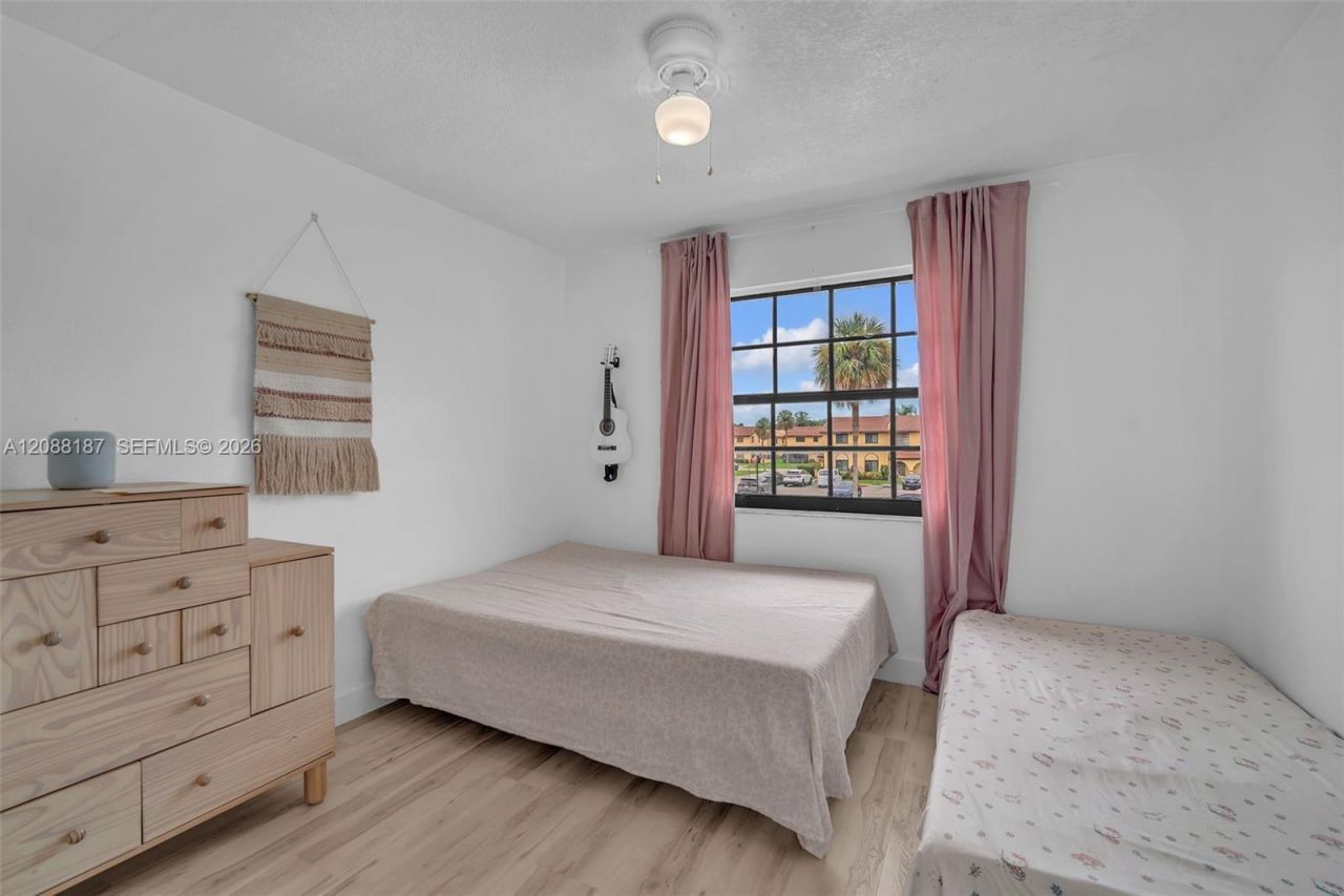 2771 NW 47th Ln, Unit 2905, Lauderdale Lakes, FL 33313 Photo