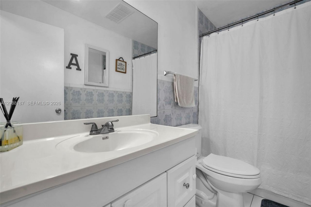 2771 NW 47th Ln, Unit 2905, Lauderdale Lakes, FL 33313 Photo