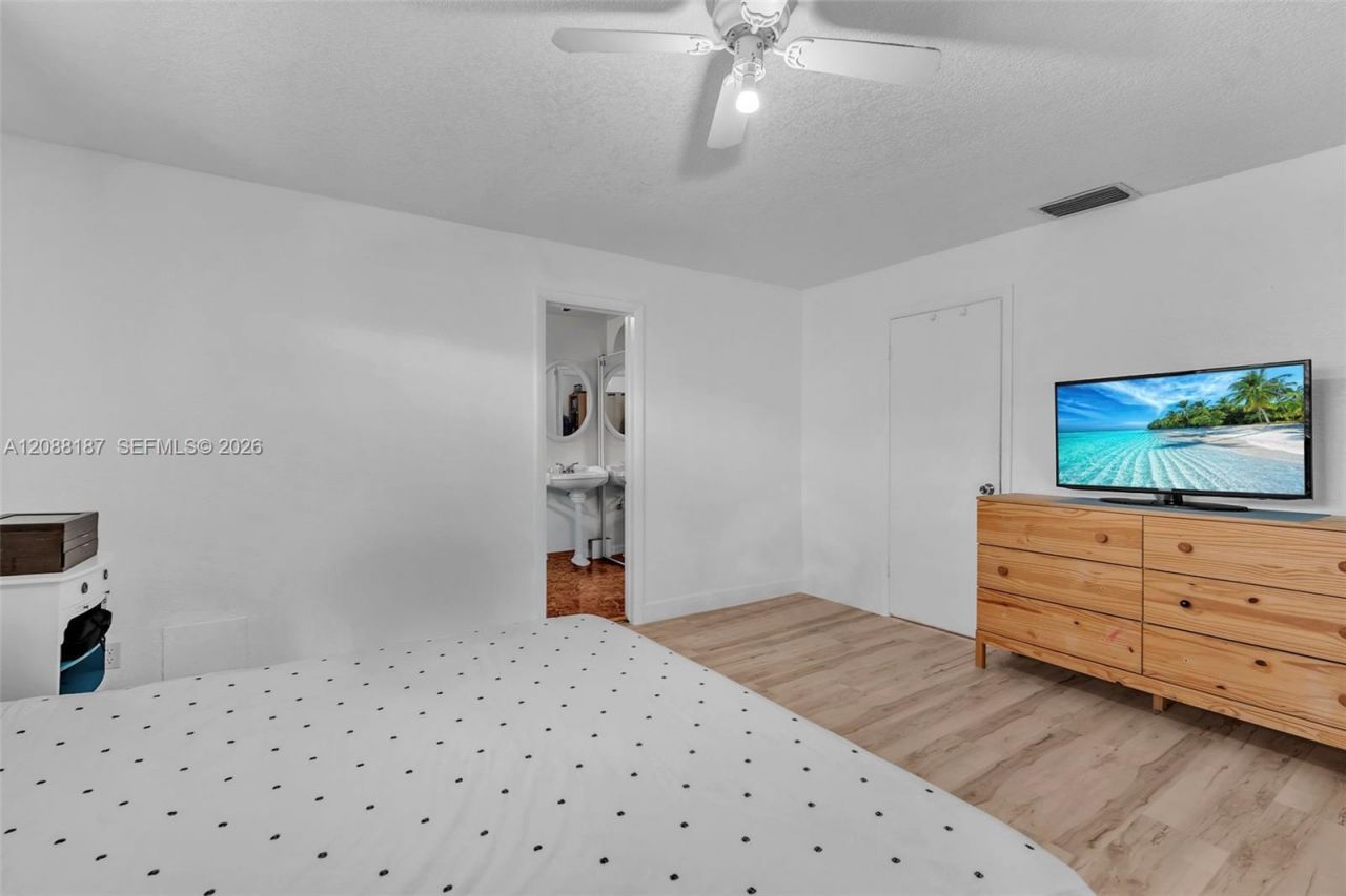 2771 NW 47th Ln, Unit 2905, Lauderdale Lakes, FL 33313 Photo