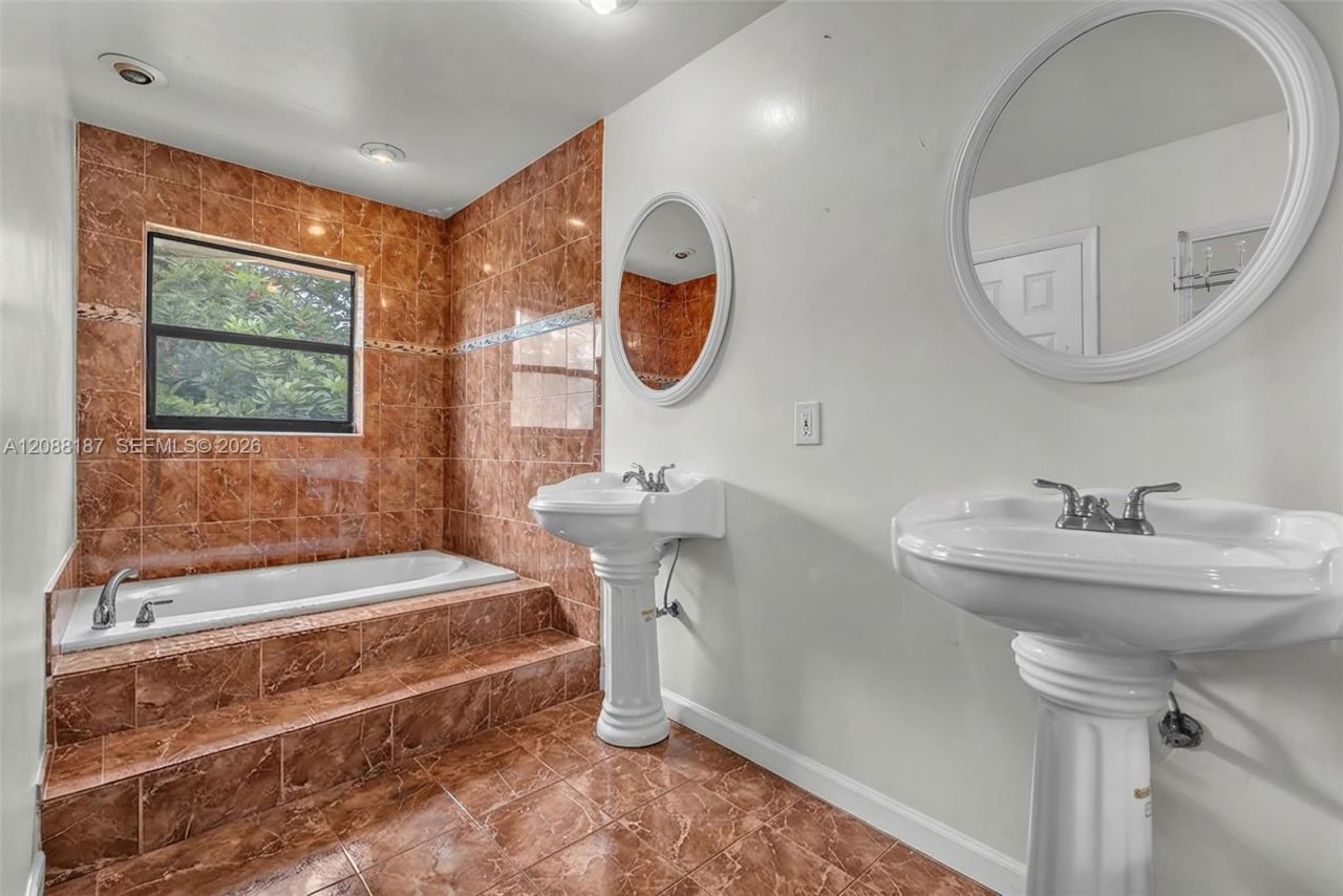 2771 NW 47th Ln, Unit 2905, Lauderdale Lakes, FL 33313 Photo
