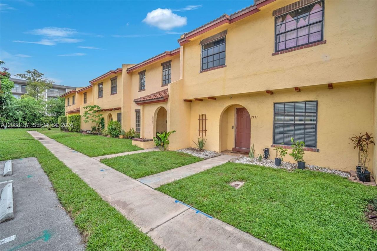 2771 NW 47th Ln, Unit 2905, Lauderdale Lakes, FL 33313 Photo