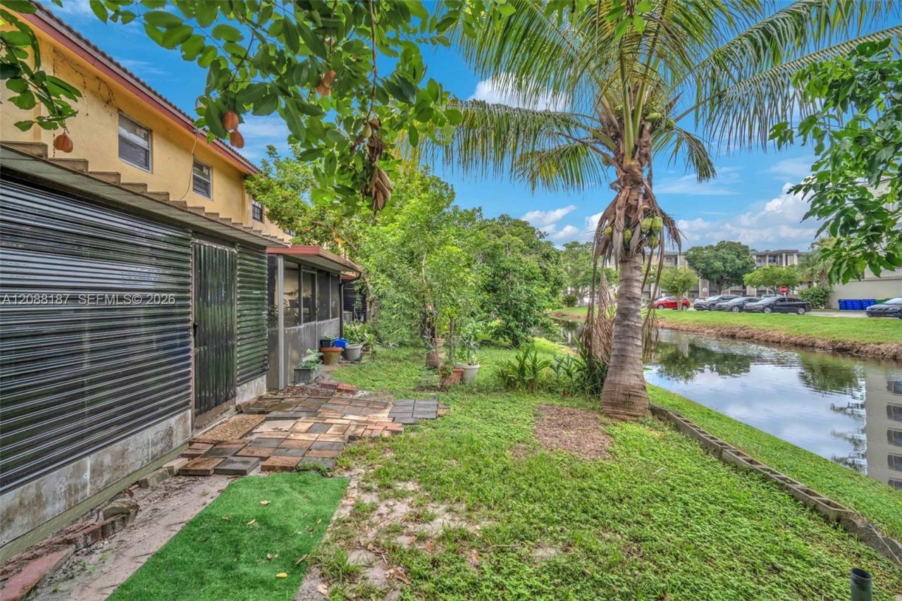2771 NW 47th Ln, Unit 2905, Lauderdale Lakes, FL 33313 Photo