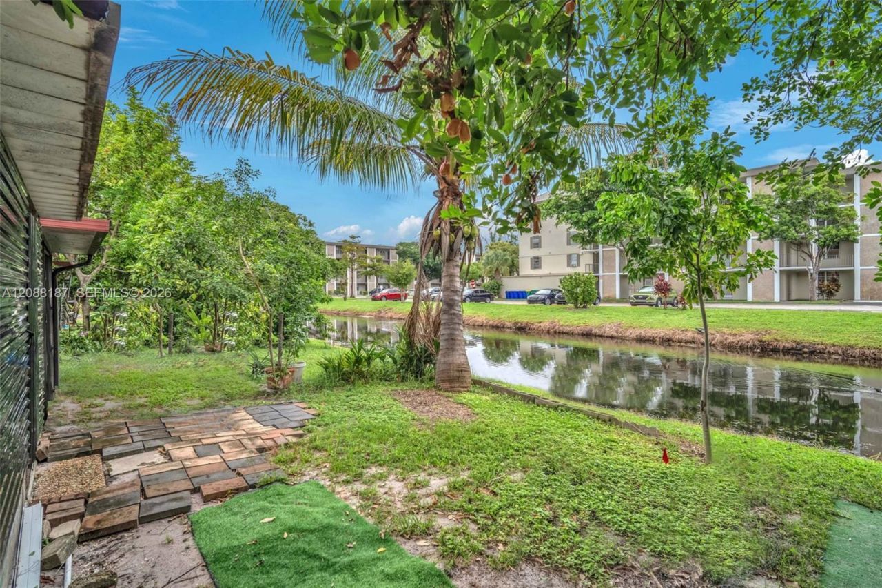 2771 NW 47th Ln, Unit 2905, Lauderdale Lakes, FL 33313 Photo