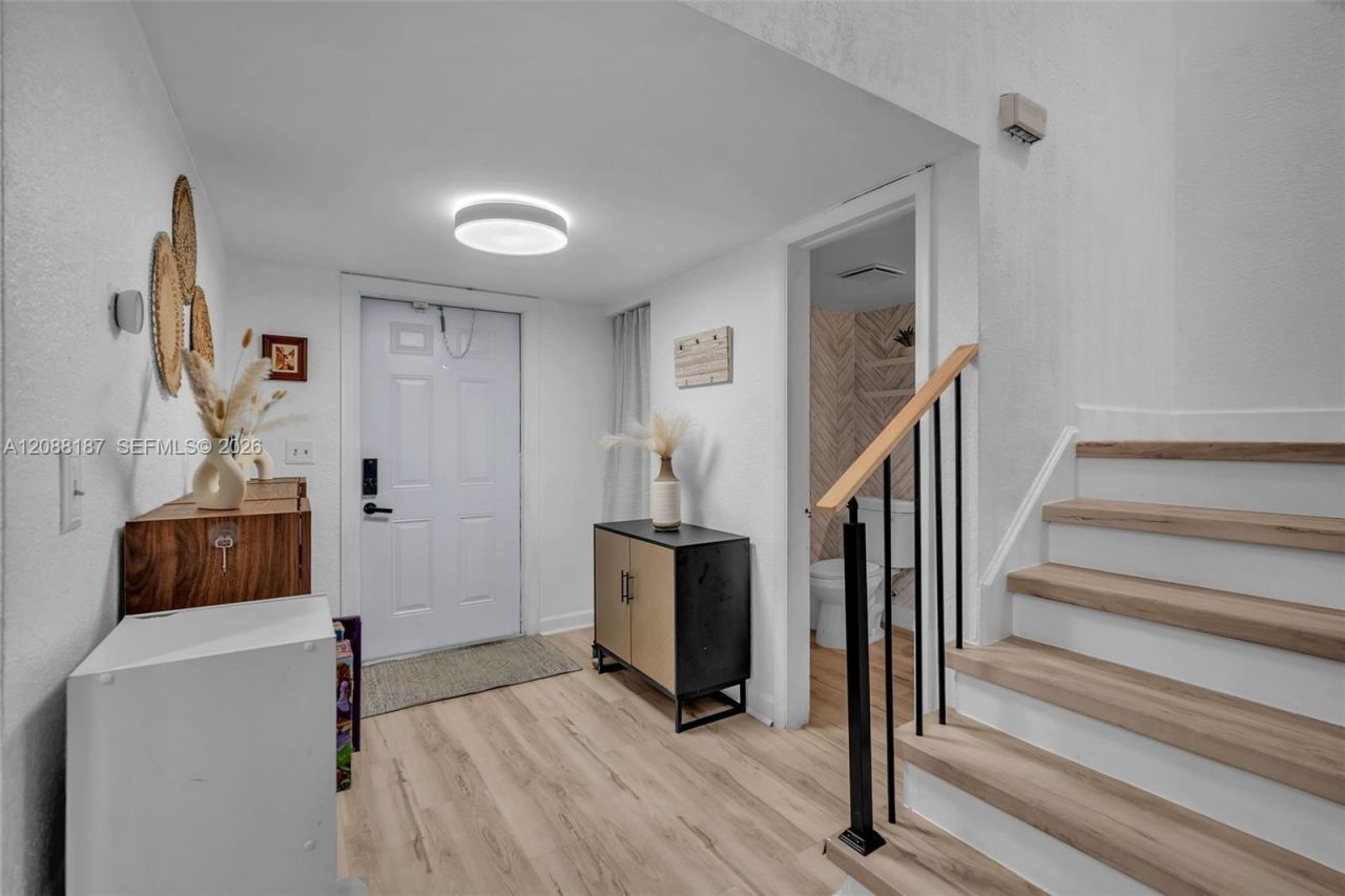 2771 NW 47th Ln, Unit 2905, Lauderdale Lakes, FL 33313 Photo