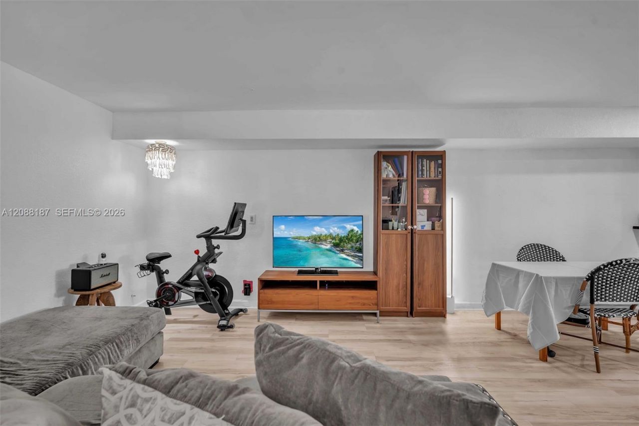2771 NW 47th Ln, Unit 2905, Lauderdale Lakes, FL 33313 Photo