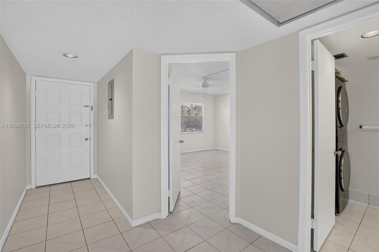 1200 SW 125th Ave, Unit 212L, Pembroke Pines, FL 33027 Photo