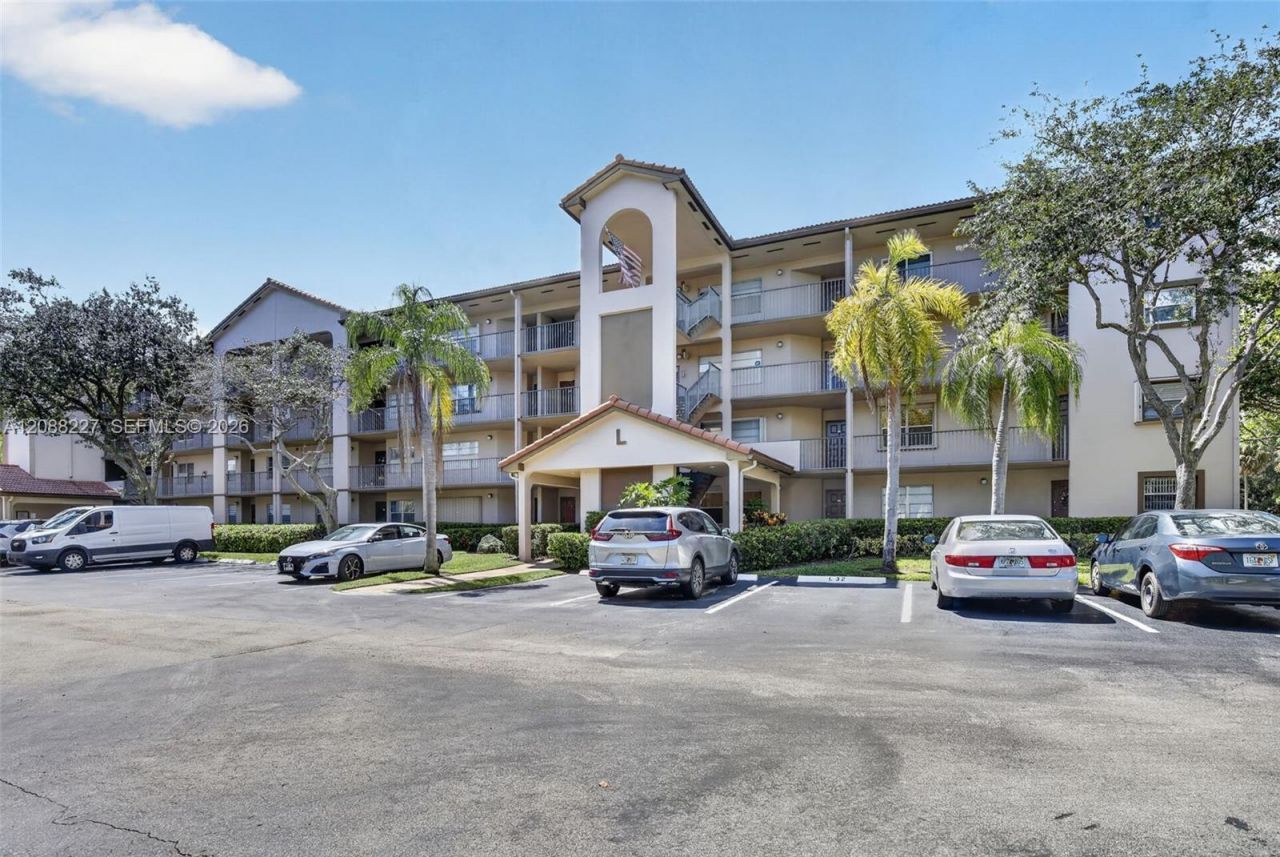 1200 SW 125th Ave, Unit 212L, Pembroke Pines, FL 33027 Photo