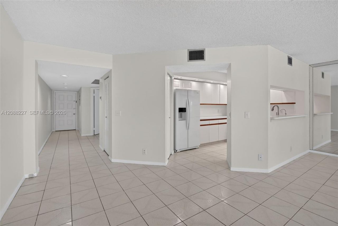 1200 SW 125th Ave, Unit 212L, Pembroke Pines, FL 33027 Photo