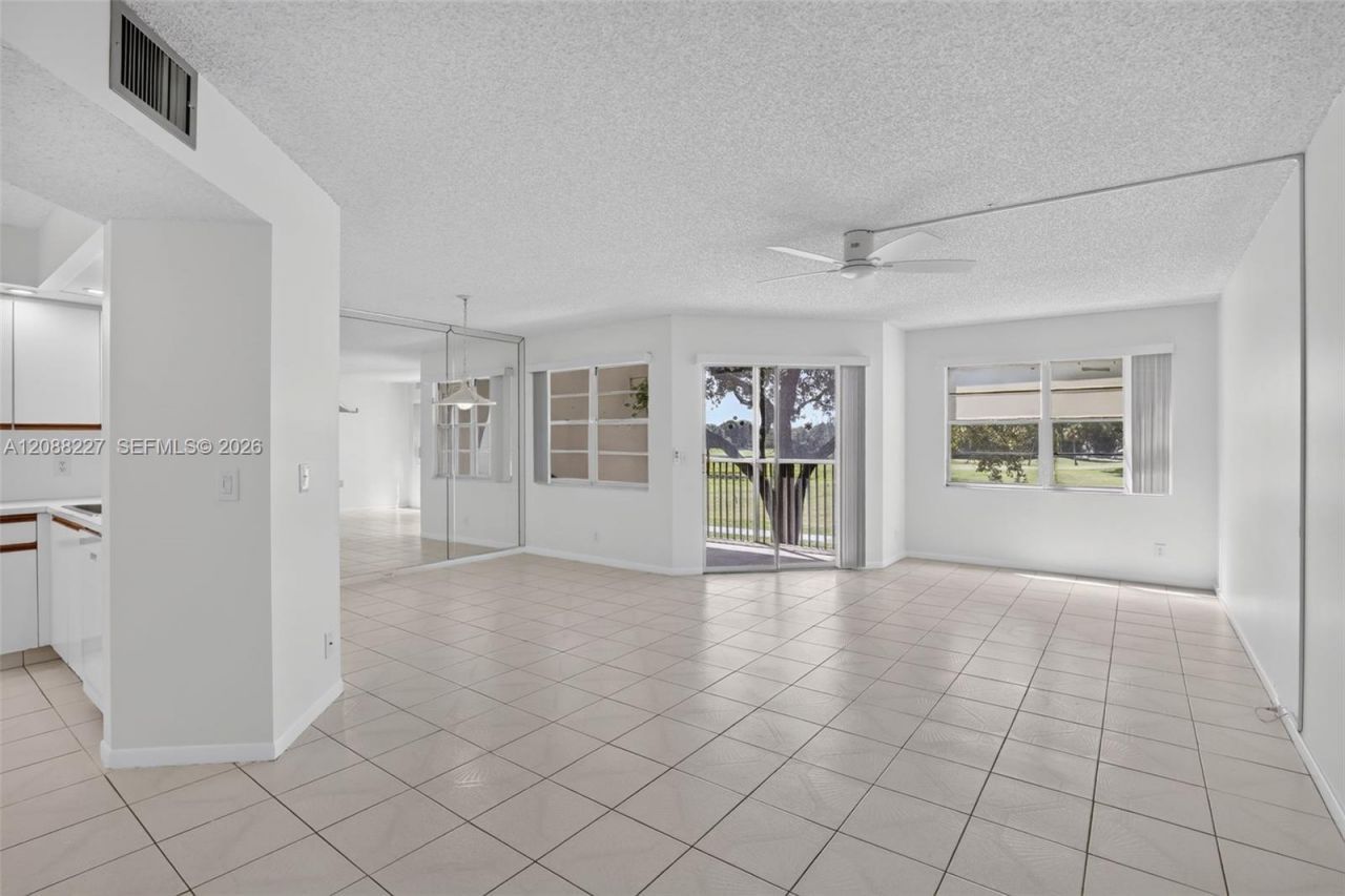 1200 SW 125th Ave, Unit 212L, Pembroke Pines, FL 33027 Photo
