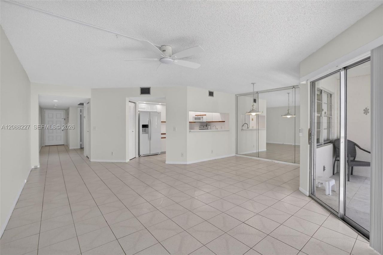 1200 SW 125th Ave, Unit 212L, Pembroke Pines, FL 33027 Photo