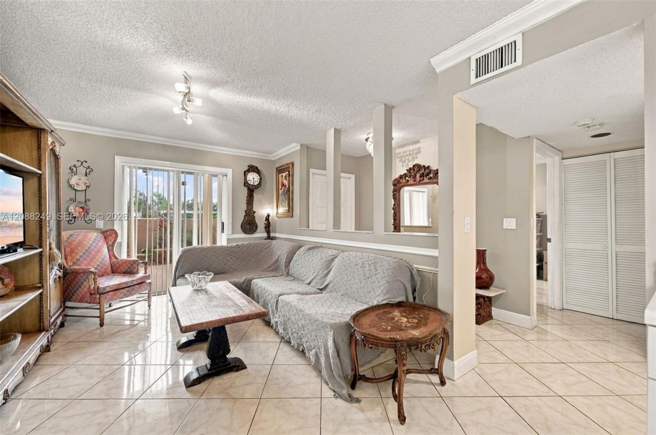 7503 Granville Dr, Unit 102, Tamarac, FL 33321 Photo