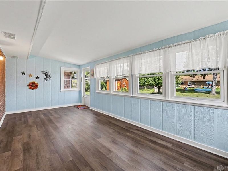 383 Zimmer Drive, Fairborn, OH 45324 Photo 14
