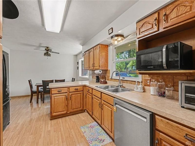 383 Zimmer Drive, Fairborn, OH 45324 Photo 6