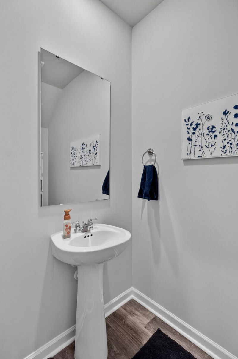 501 Frutchey Court Photo 6