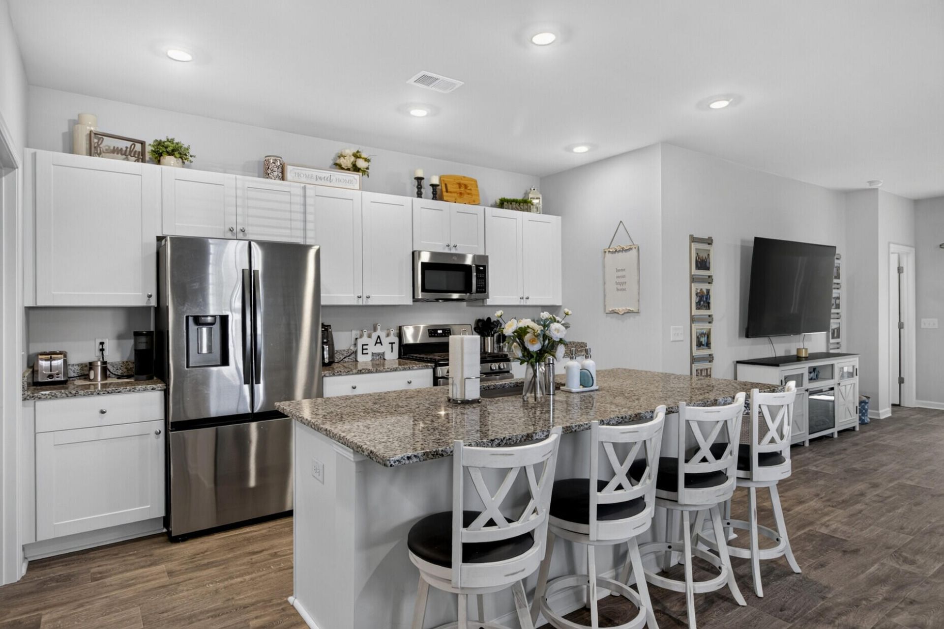 501 Frutchey Court Photo 8