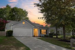 220 Riglaw Circle  photo 4
