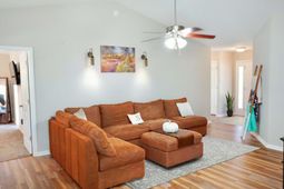 220 Riglaw Circle  photo 4