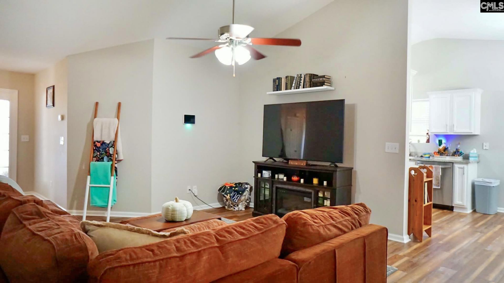 220 Riglaw Circle  Photo 6