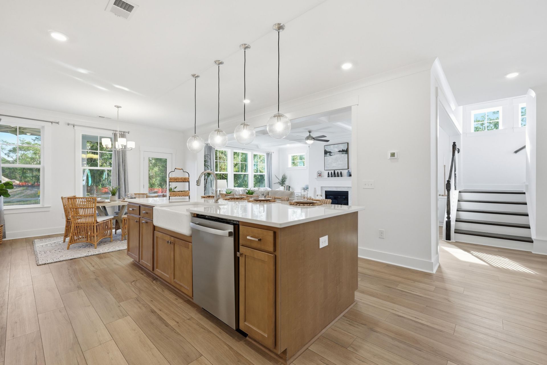 224 Crosswick Street Photo 6