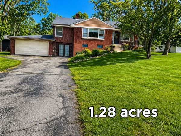 22W130 Irving Park Road , Roselle, IL 60172