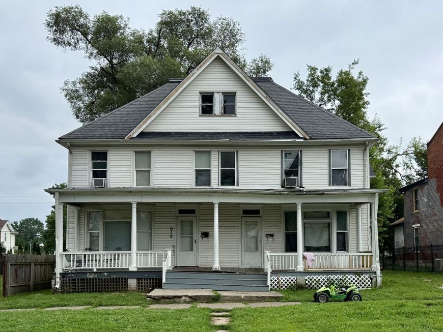 Main Photo