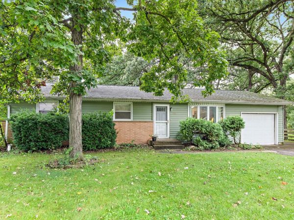 1713 Oak Street , Spring Grove, IL 60081