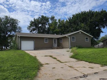 612 E Elm Street, Sutton, NE 68979