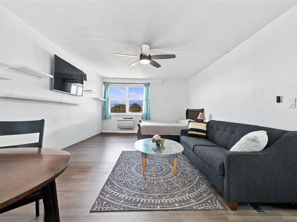 164-20 Highland Avenue , Unit 7J, Jamaica Hills, NY 11432