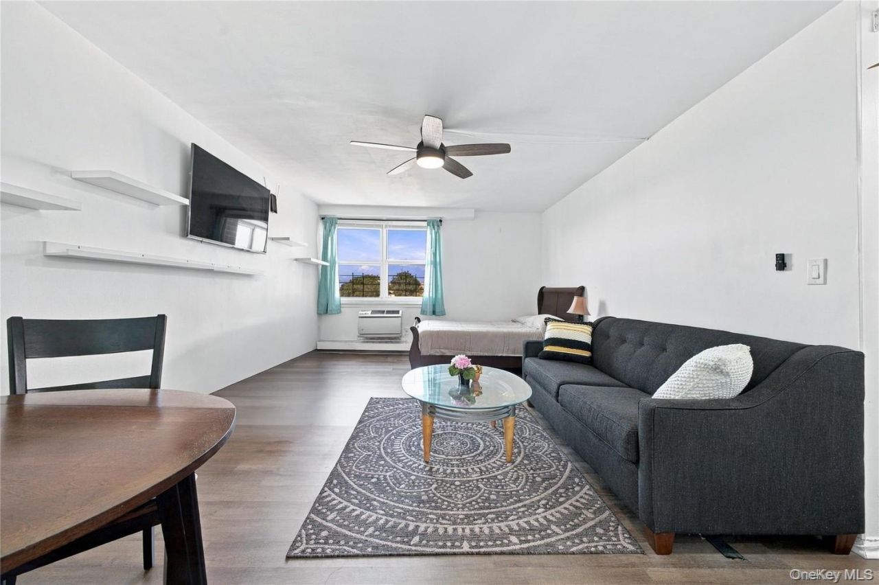 164-20 Highland Avenue