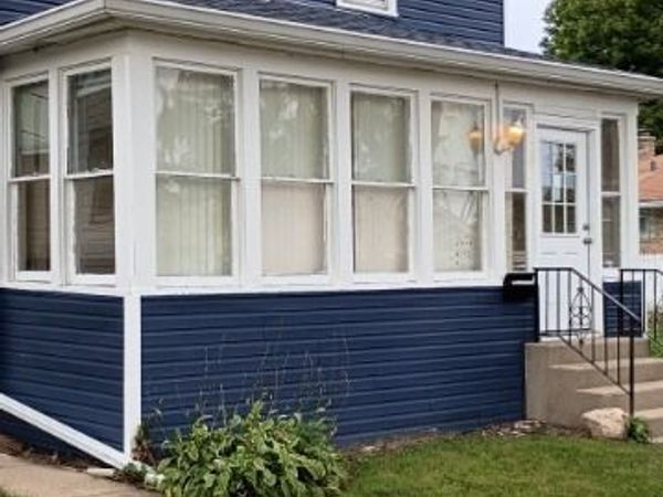 112 Washington Park , Waukegan, IL 60085