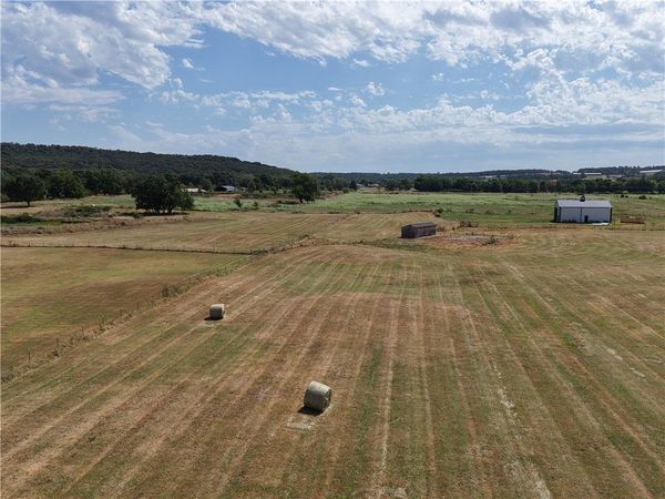10914 Summers Road, Summers, AR 72769