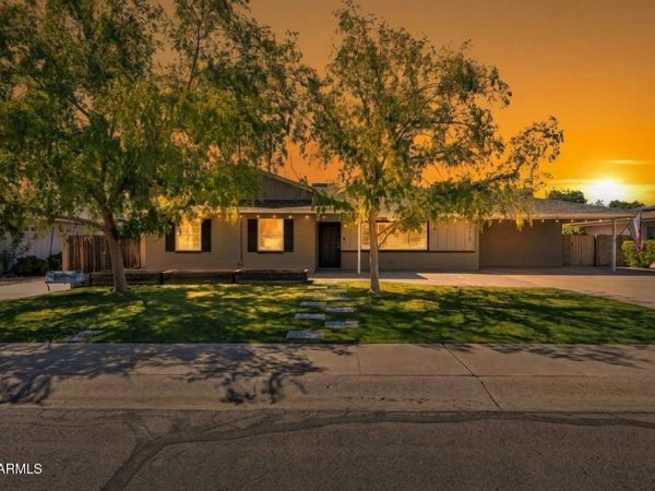 8215 E CAMBRIDGE Avenue, Scottsdale, AZ 85257
