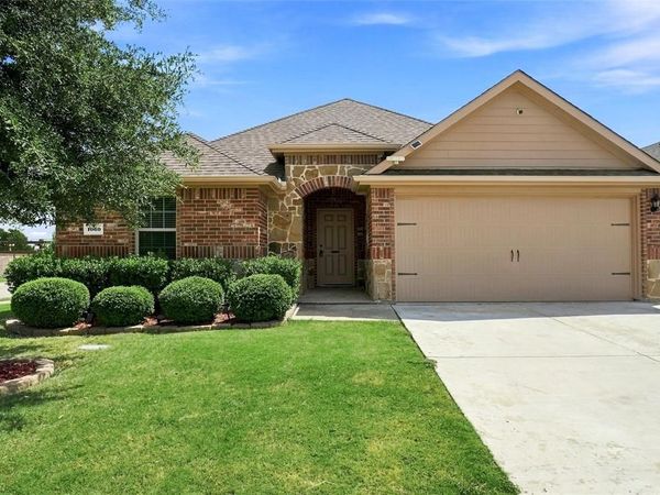 1060 Sadie Street, Forney, TX 75126