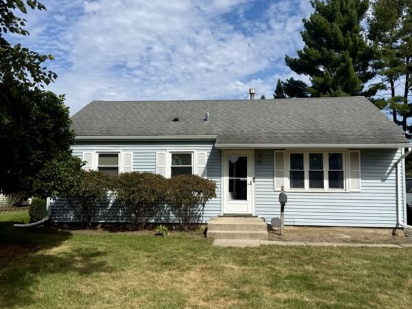 105 N Western Avenue , Aurora, IL 60506