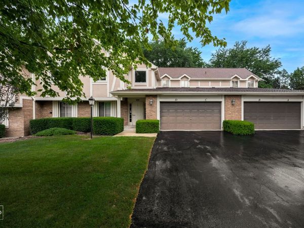 435 Somerset Court , Unit B, Aurora, IL 60504