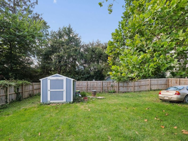 205 S Ashburton Road, Columbus, OH 43213 Photo 41