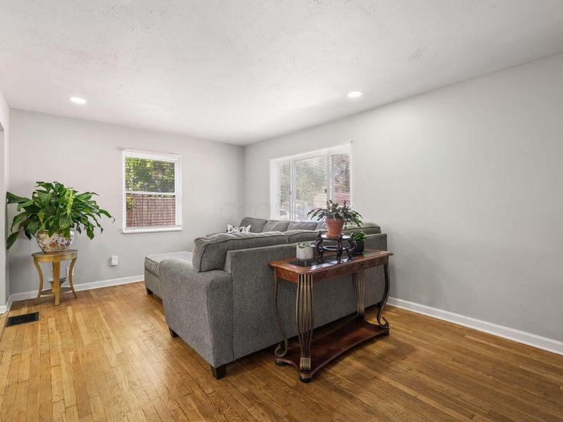 205 S Ashburton Road, Columbus, OH 43213 Photo 9