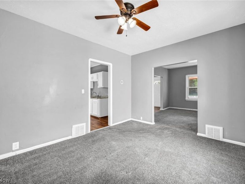8113 Maryland Avenue, Cleveland, OH 44105 Photo 17
